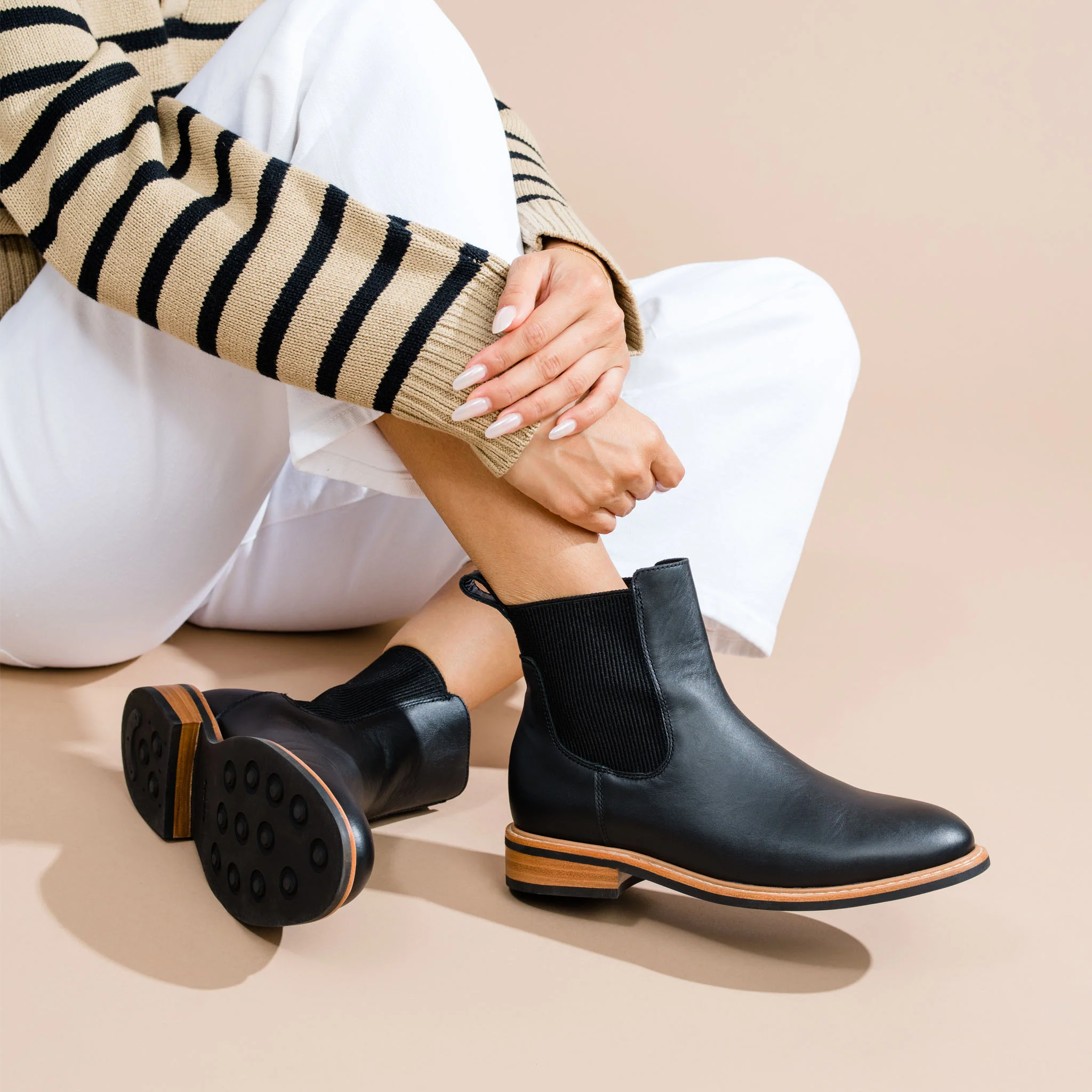 Carmen Chelsea Boot 2.0 Black - Image 9