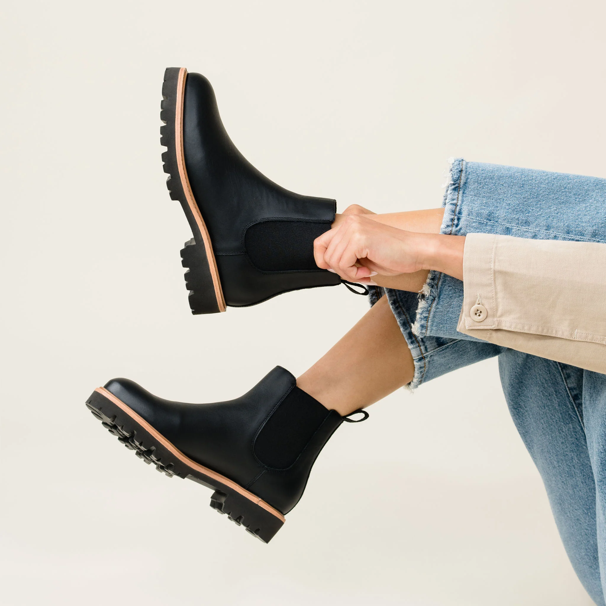 Go-To Lug Chelsea Boot 2.0 Black - Image 11