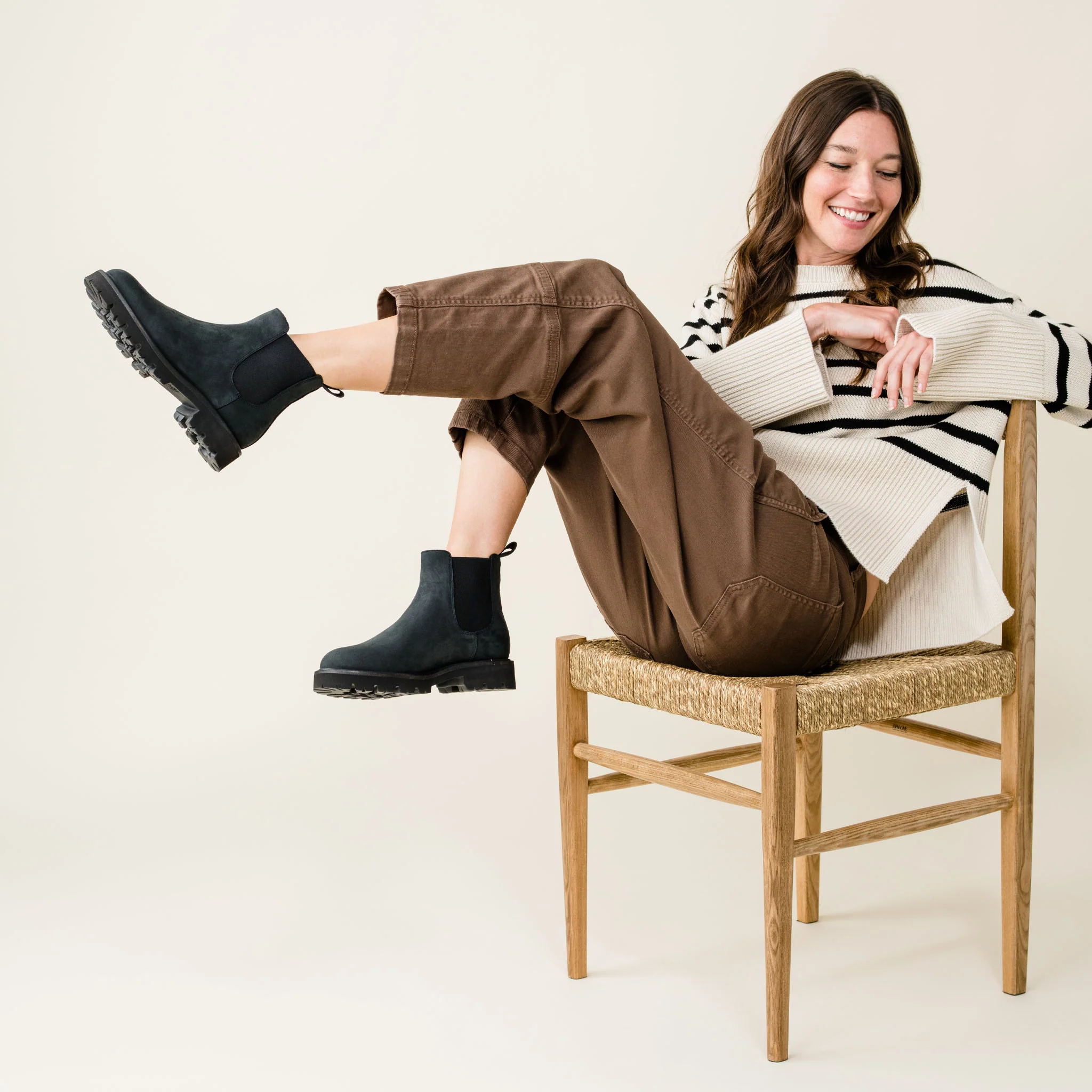 Go-To Lug Chelsea Boot 2.0 Black/Black - Image 12