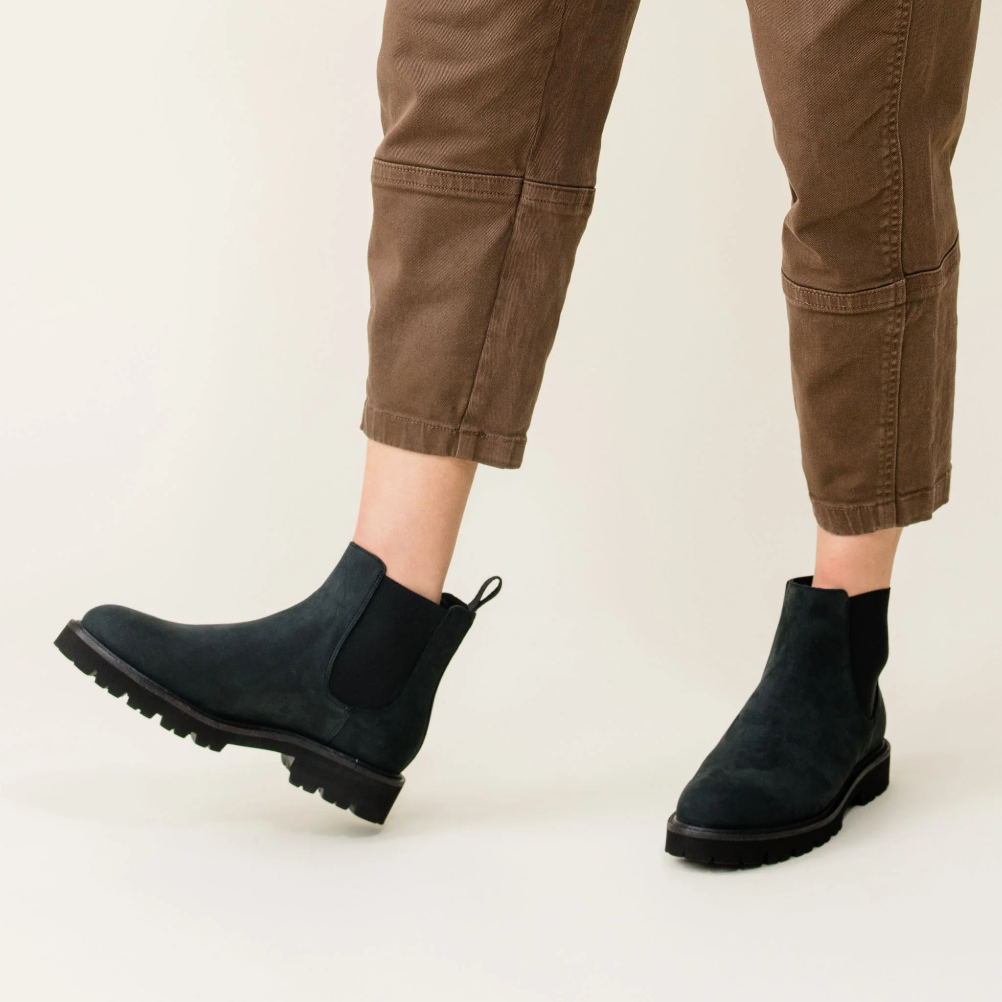 Go-To Lug Chelsea Boot 2.0 Black/Black - Image 13