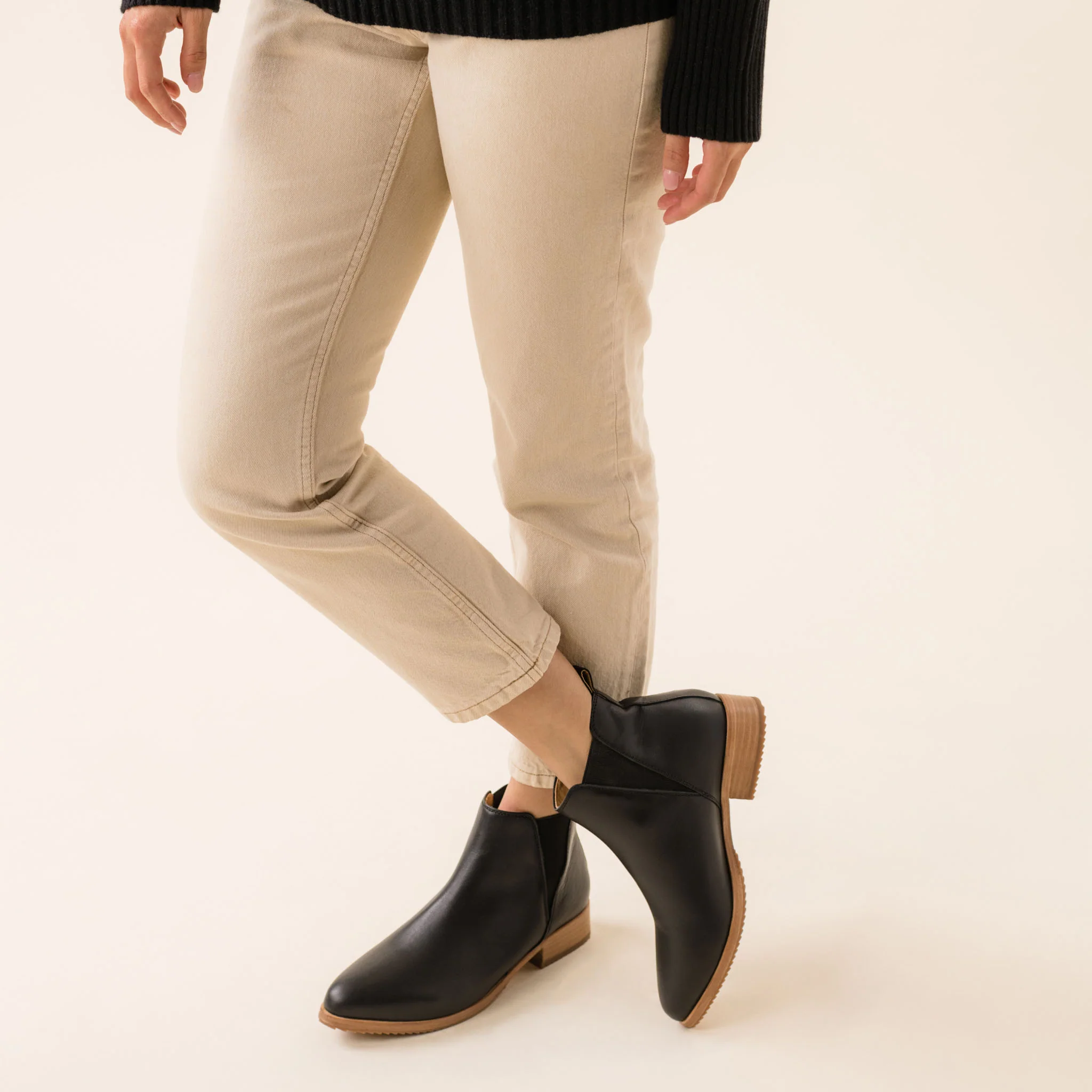 Eva Everyday Chelsea Boot Black - Image 7